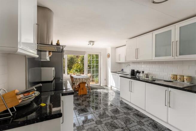 Blackwood Place, Bodicote - Greatly extended photo 4