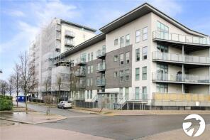 90, Darbyshire House, Clovelly Place, Greenhithe DA9 9UY