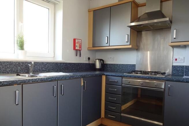 3 bed House to rent Image 10