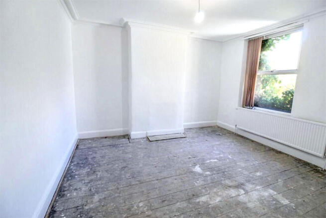 5 bed Terraced for sale Image 8