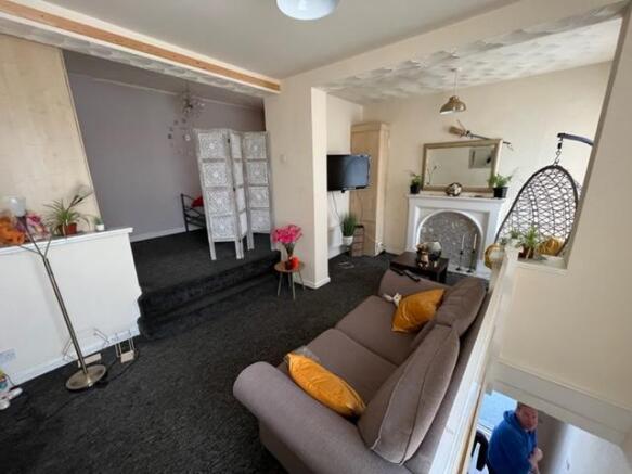 Flat Lounge2 T202205091311.jpg