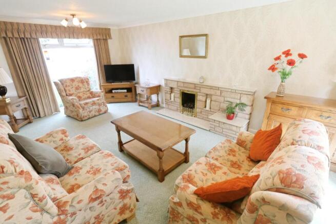 St. Peters Way, Mickle Trafford, Chester photo 4