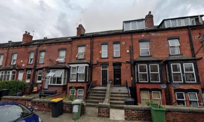 4 bed Terraced to rent Image 9