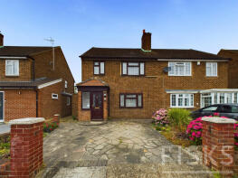 32, Langdale Gardens, Hornchurch RM12 5LB