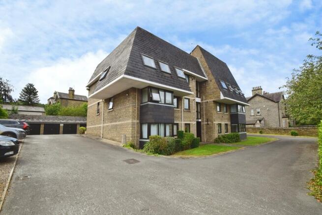 2 bed Apartment for sale in shipley