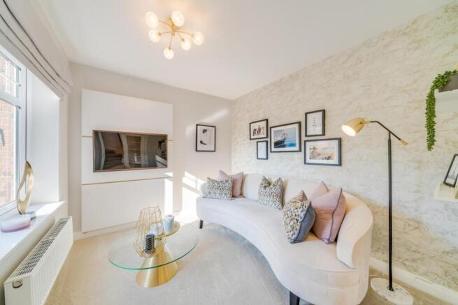 5 bed Detached for sale Image 9