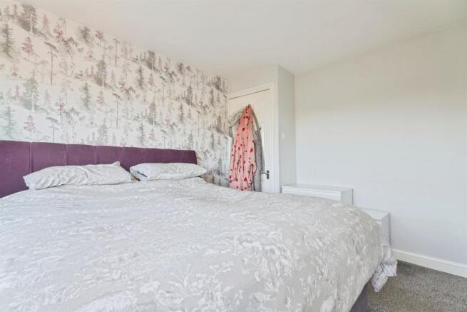 3 bed Semi-Detached for sale Image 11