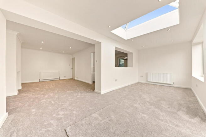 2 bed Semi-Detached Bungalow for sale Image 8