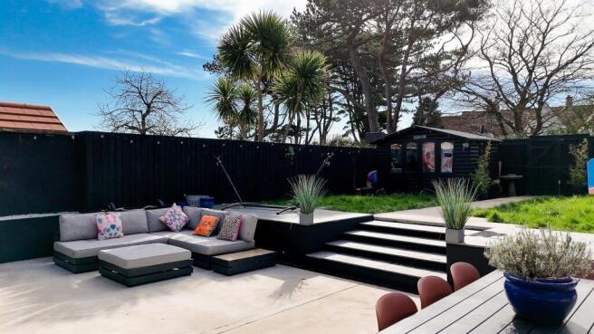 Sequence 01.00_17_09_07.Still024-2.jpg