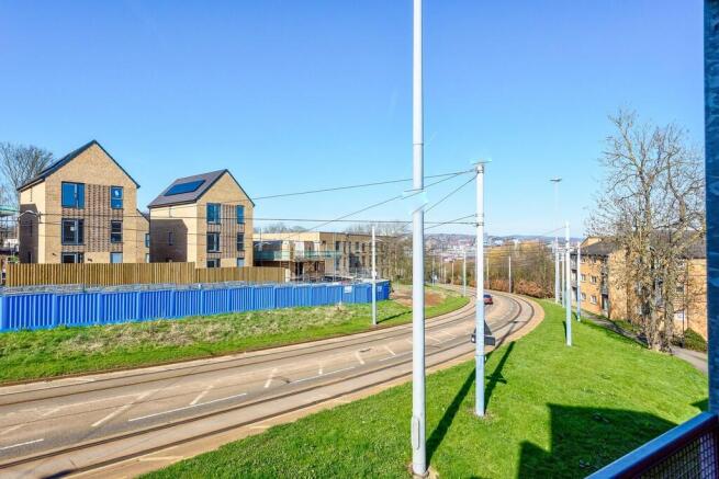 2 bed Apartment to rent Image 8