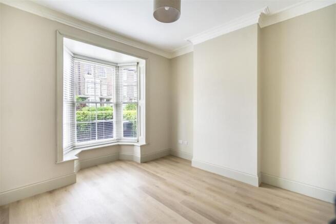 1 bed Apartment to rent Image 9