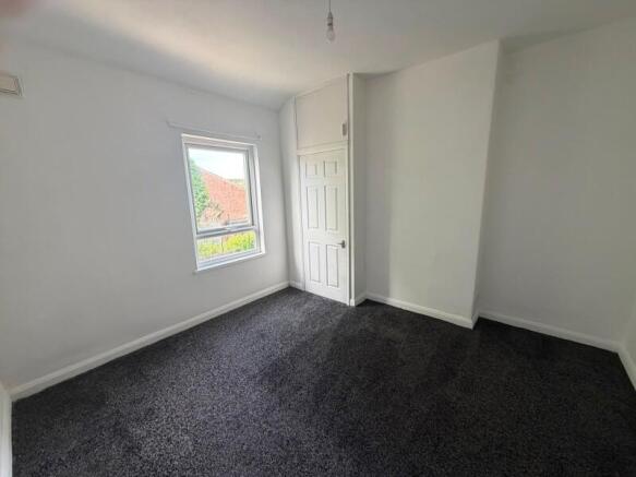 3 bed Terraced to rent Image 5