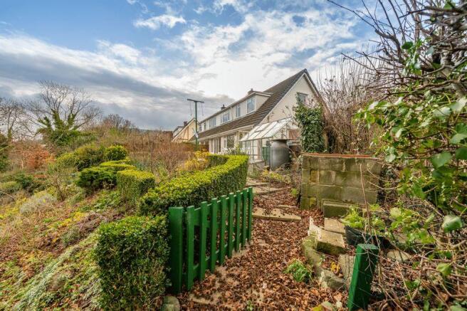 Garden and Rea...