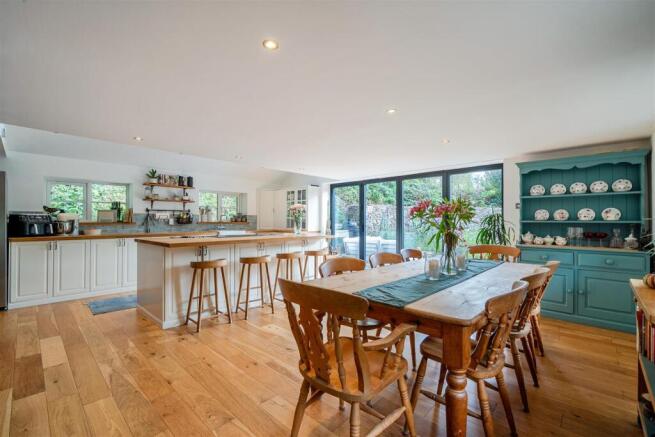 Kitchen/Dining Room