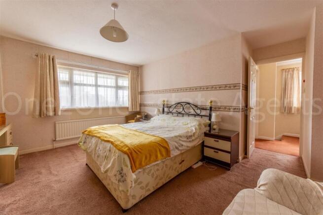 4 FOREST CLOSE-2.jpg