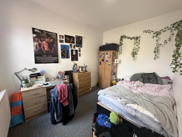 56lr.bed3.JPG