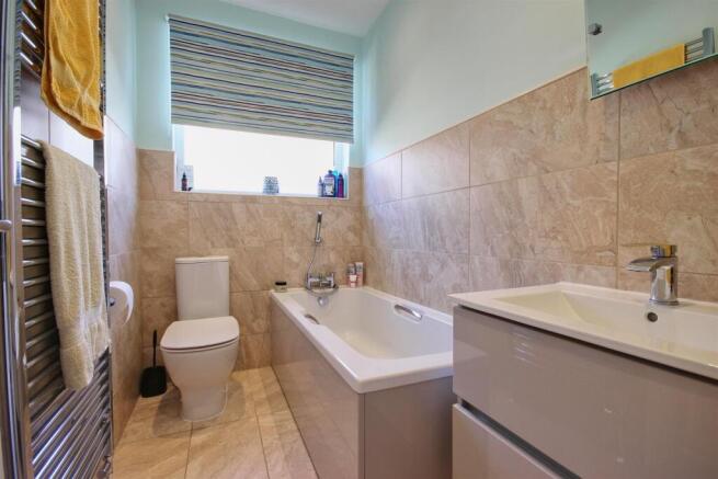 3 bed Detached Bungalow for sale Image 10