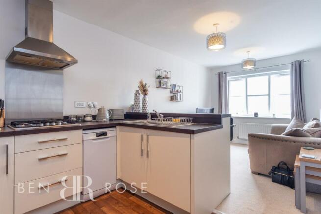 Lounge/Kitchen