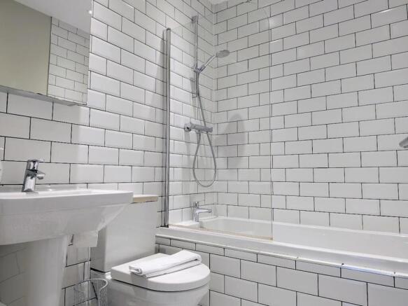 2 bed Semi-Detached to rent Image 5