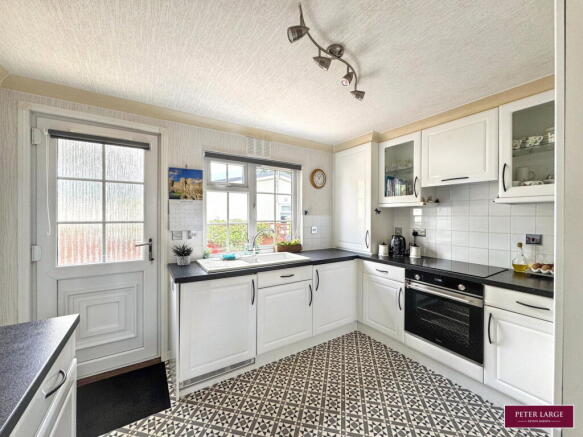 Morfa Ddu, St James Drive, Prestatyn, Denbighshire LL19 8EX photo 4