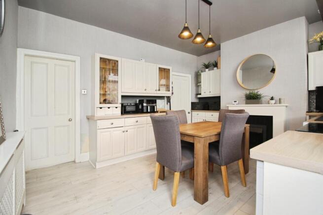 2 bed End of Terrace for sale Image 4