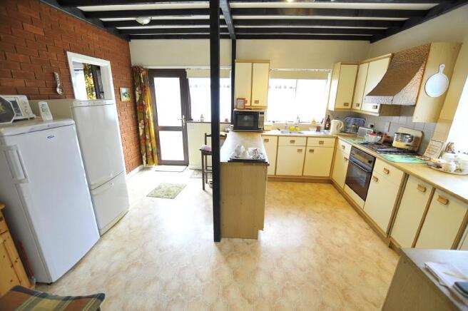 Kitchen/Breakfast Rm