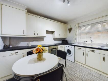 Upper Barn Close, Heanor, Derbyshire, DE75