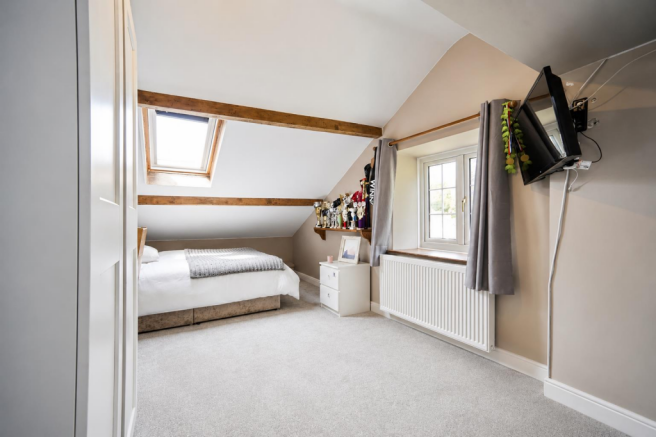 4 bed Barn Conversion for sale Image 11