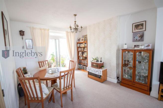3 bed Semi-Detached for sale Image 4