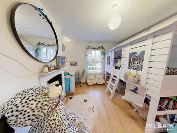 Guest bedroom 