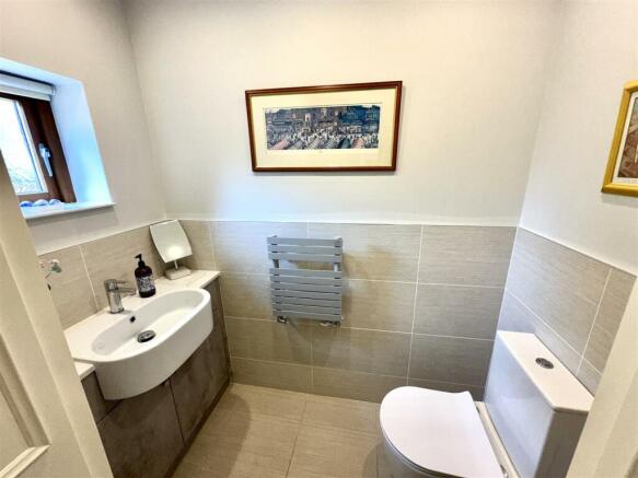 CLOAKROOM/WC