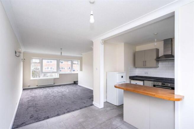 2 kitchen lounge