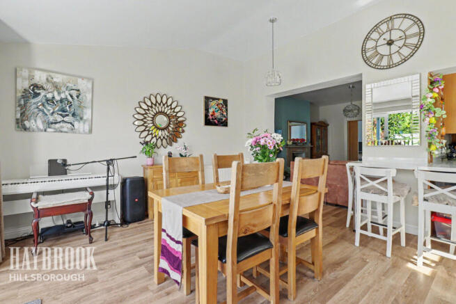 4 bed Semi-Detached for sale Image 7