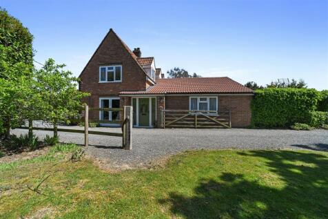 Harwich Road, Lawford, Manningtree