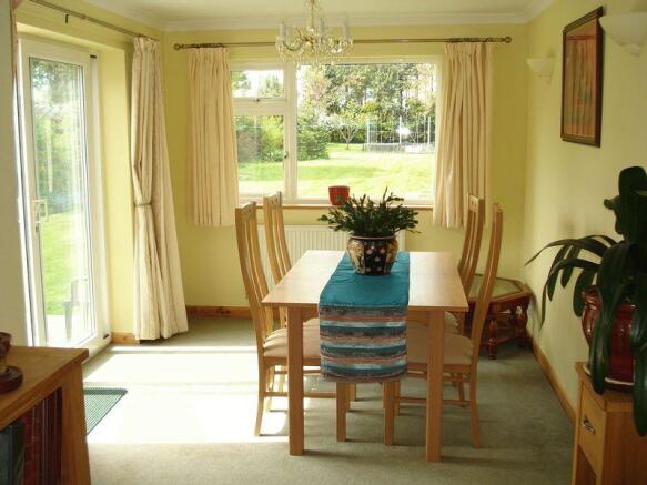 dining room /...