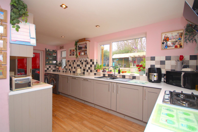 L-Shaped Kitchen Diner