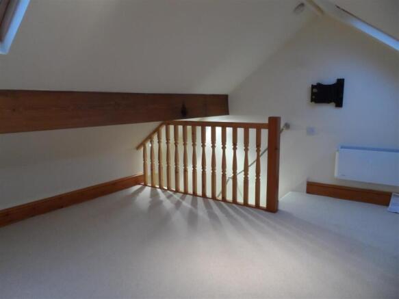 3 bed Town House to rent Image 10