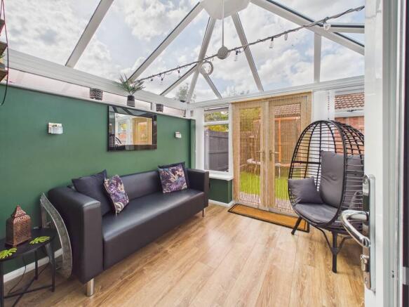 3 bed Semi-Detached for sale Image 8