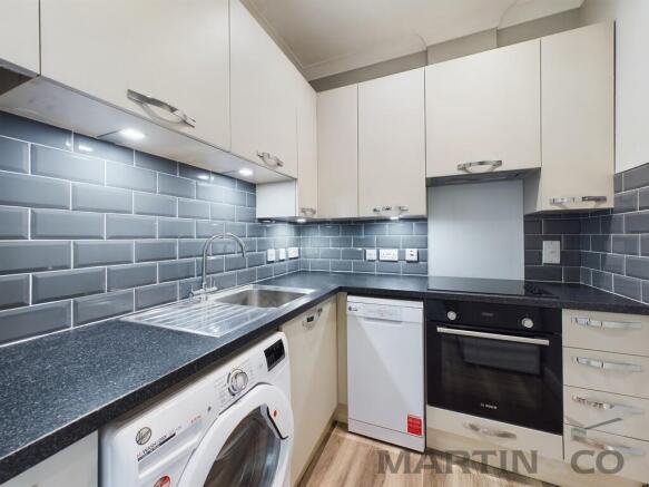 Kitchen (2)