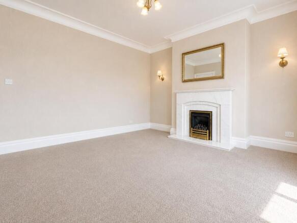 3 bed Semi-Detached to rent Image 4