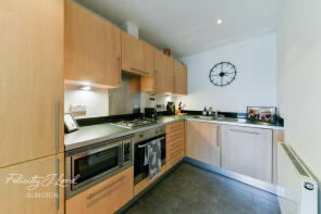 Flat 4, 30 32 Viewpoint Apartments, Highbury Grove, London N5 2DL