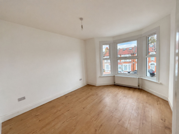 150 Windsor Road IG1 1HE