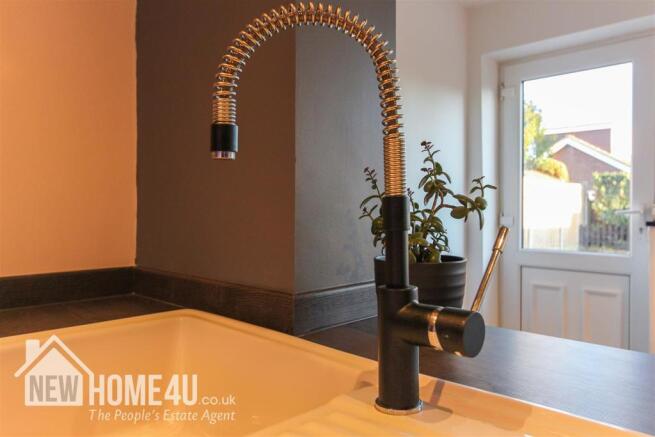 KITCHEN: