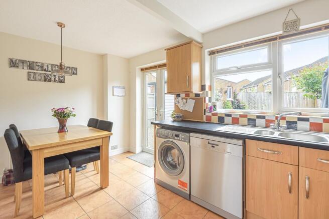 Kitchen/Dining Area