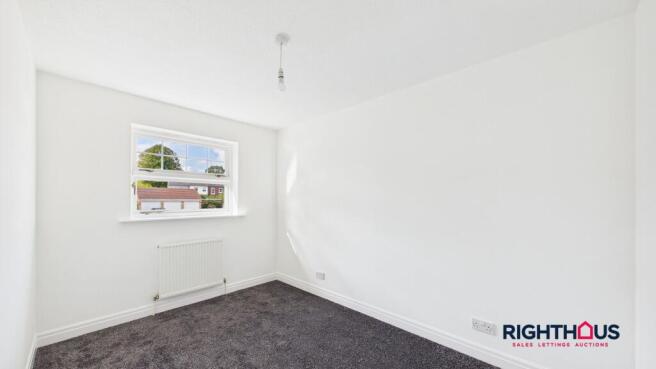 3 bed Semi-Detached to rent Image 10