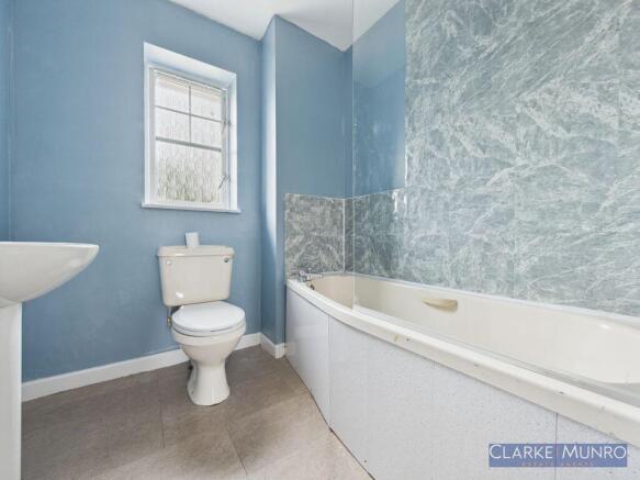 3 bed Semi-Detached for sale Image 10