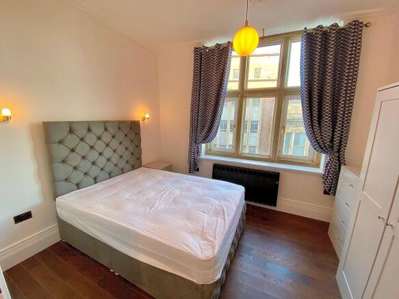 3 bed Penthouse to rent Image 12