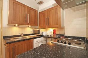 Flat 3, 10 11 Philbeach House, Philbeach Gardens, London SW5 9DY