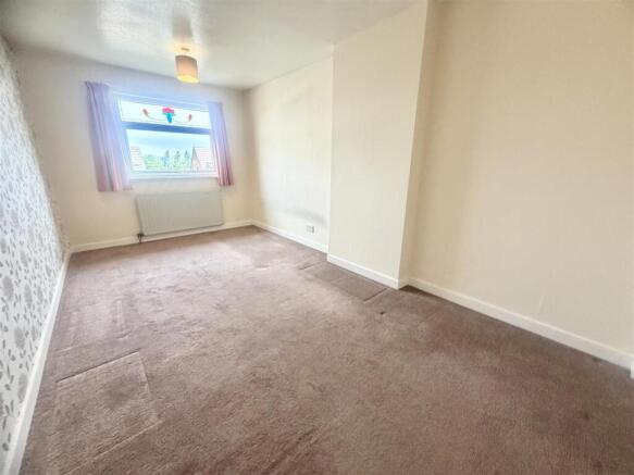 3 bed Semi-Detached for sale Image 9
