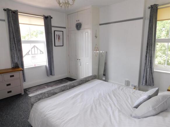 Bedroom 1a